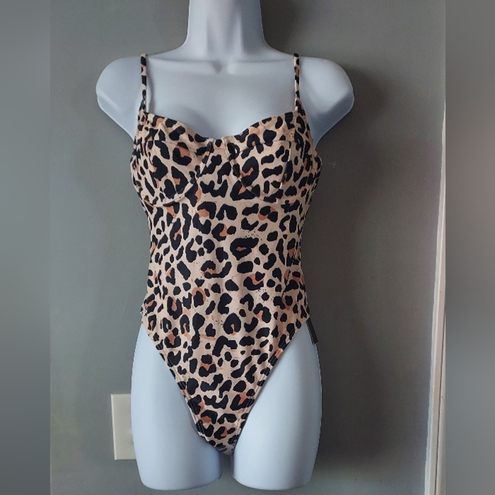 SOUTH BEACH Leopard Print One-Piece Swimsuit Sz-8 NWT